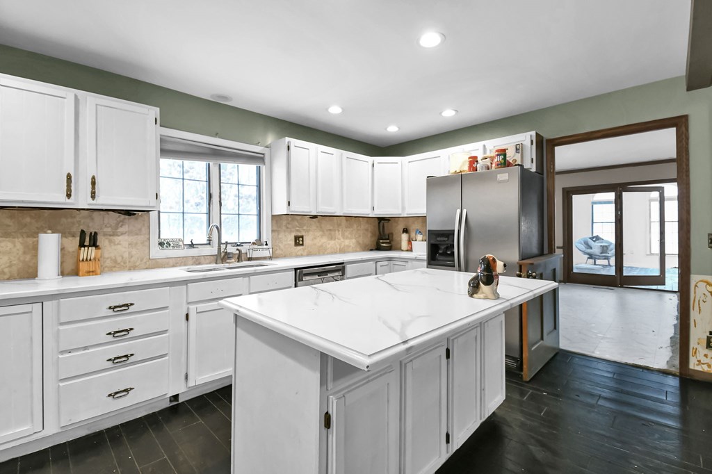 309 Vanderbilt Road, Mansfield, Ohio 44904, 2 Bedrooms Bedrooms, ,2 BathroomsBathrooms,Residential,For Sale,Vanderbilt Road,9070308