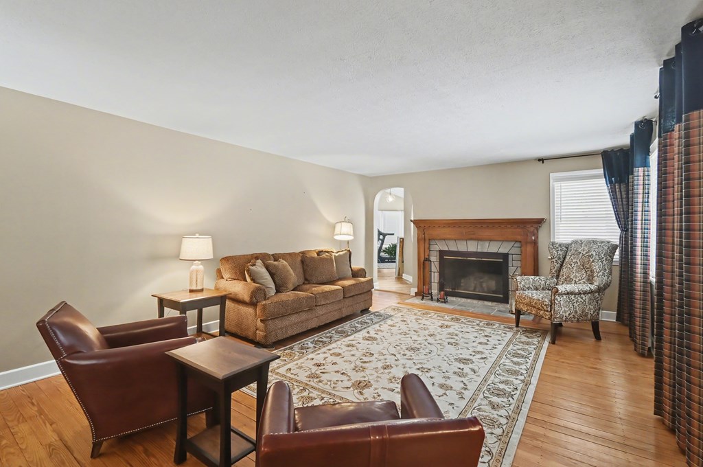 35 E Gaylord Avenue, Shelby, Ohio 44875, 4 Bedrooms Bedrooms, ,3 BathroomsBathrooms,Residential,For Sale,Gaylord Avenue,9070310 35 E Gaylord Avenue, Shelby, Ohio 44875, 4 Bedrooms Bedrooms, ,3 BathroomsBathrooms,Residential,For Sale,Gaylord Avenue,9070310