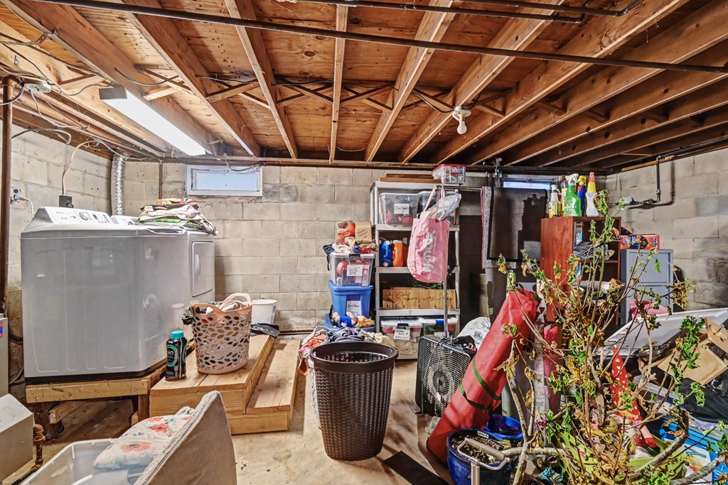 952 - 954 Mayflower Avenue, Mansfield, Ohio 44905, 4 Bedrooms Bedrooms, ,Residential Income,For Sale,- 954 Mayflower Avenue,9070343