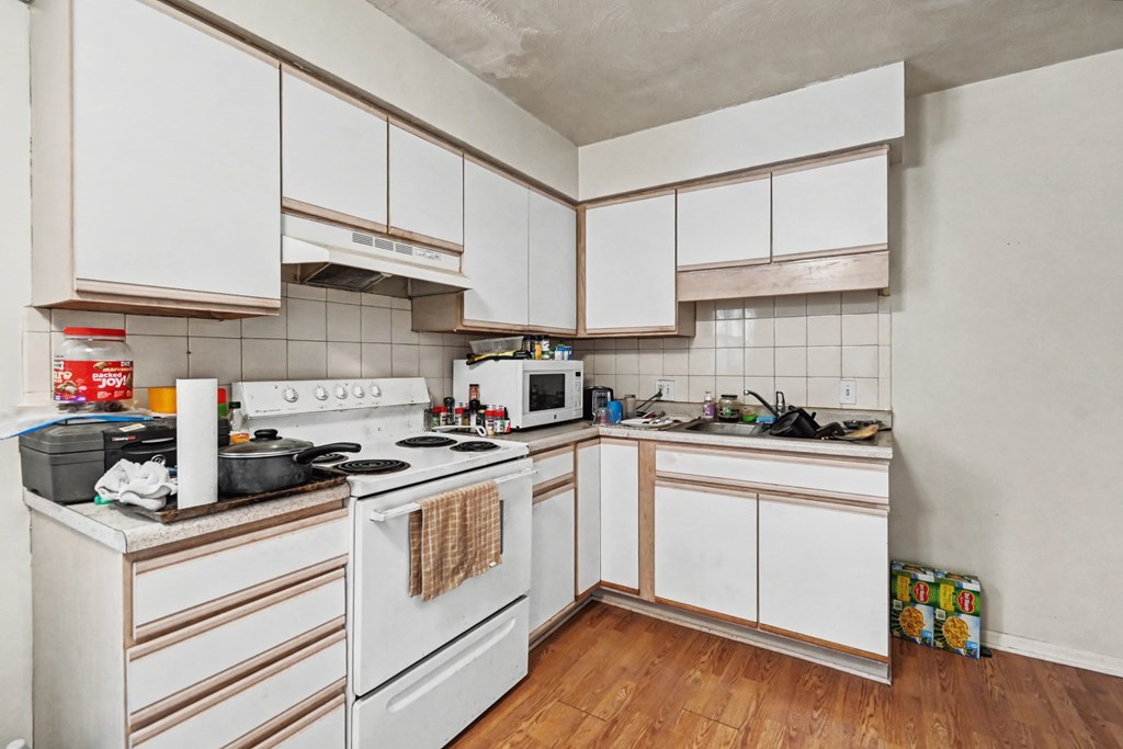 952 - 954 Mayflower Avenue, Mansfield, Ohio 44905, 4 Bedrooms Bedrooms, ,Residential Income,For Sale,- 954 Mayflower Avenue,9070343