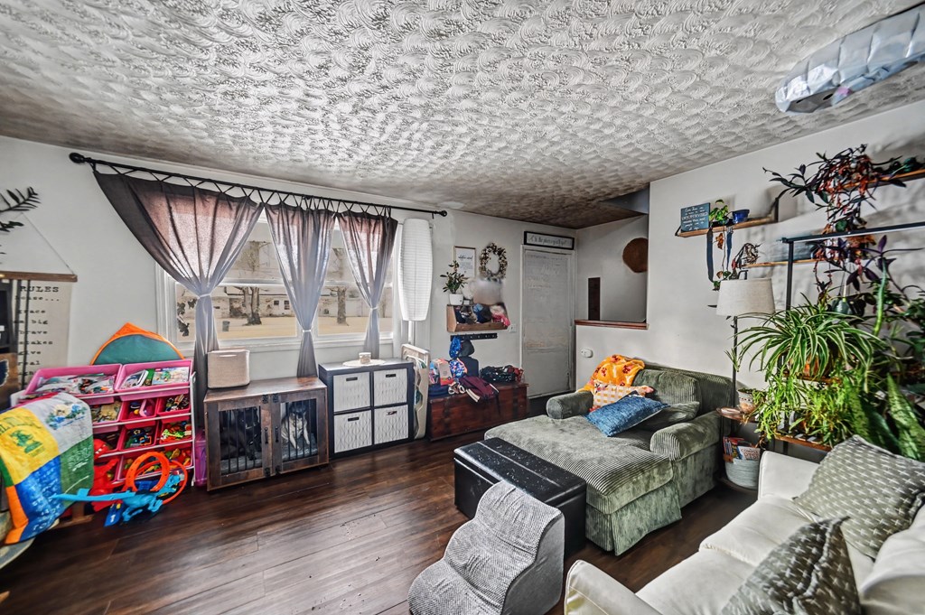 952 - 954 Mayflower Avenue, Mansfield, Ohio 44905, 4 Bedrooms Bedrooms, ,Residential Income,For Sale,- 954 Mayflower Avenue,9070343