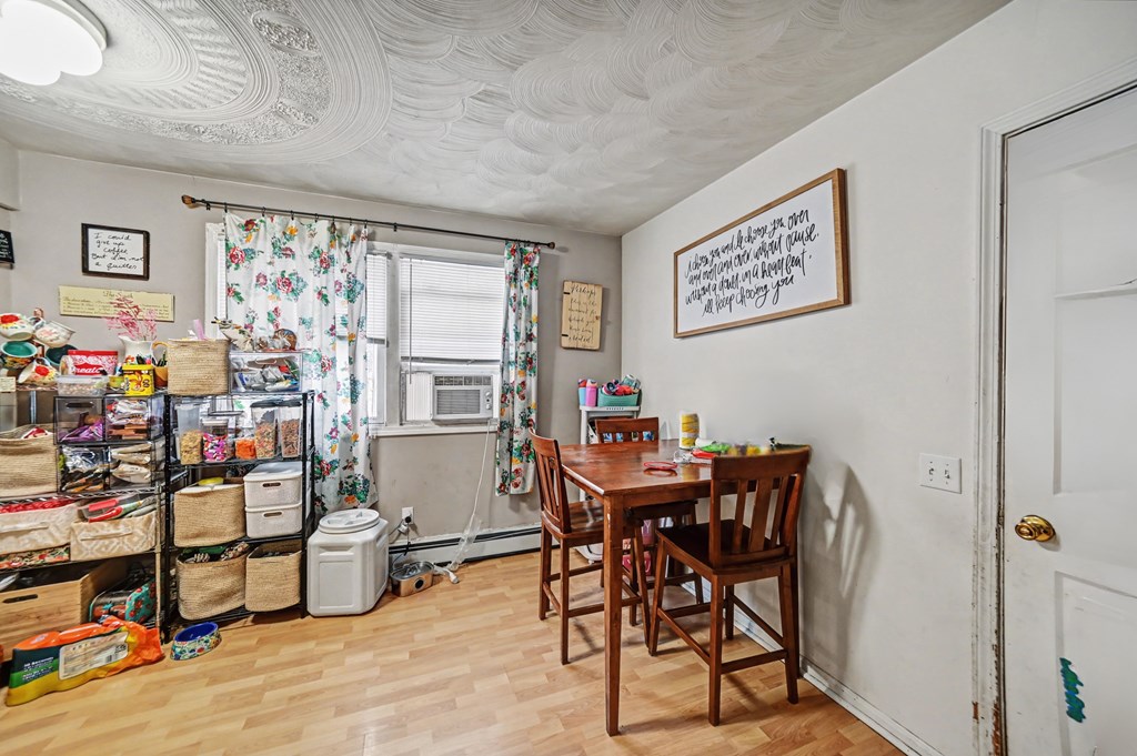 952 - 954 Mayflower Avenue, Mansfield, Ohio 44905, 4 Bedrooms Bedrooms, ,Residential Income,For Sale,- 954 Mayflower Avenue,9070343