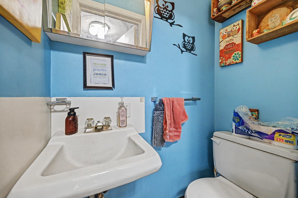 952 - 954 Mayflower Avenue, Mansfield, Ohio 44905, 4 Bedrooms Bedrooms, ,Residential Income,For Sale,- 954 Mayflower Avenue,9070343