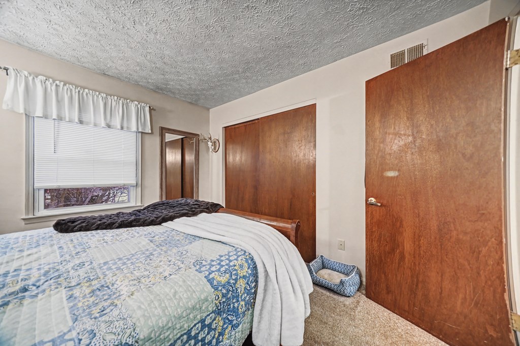 151 West Smiley Avenue Unit C & D, Shelby, Ohio 44875, 4 Bedrooms Bedrooms, ,Residential Income,For Sale,West Smiley Avenue Unit C & D,9070344