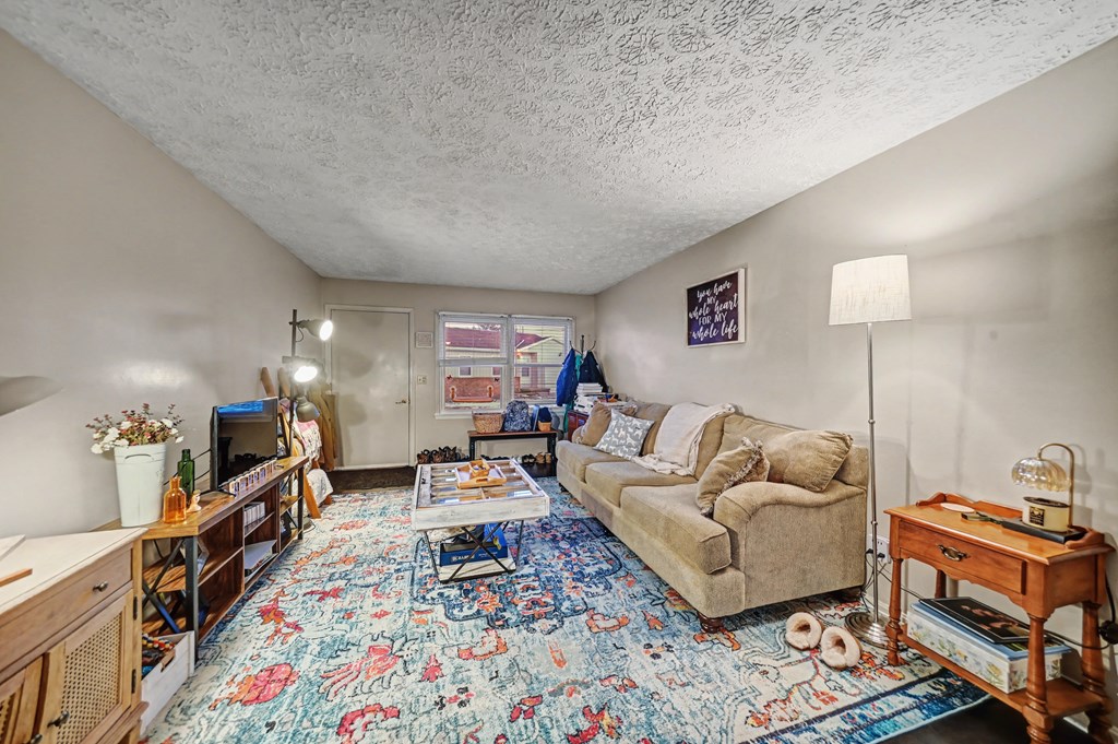 151 West Smiley Avenue Unit C & D, Shelby, Ohio 44875, 4 Bedrooms Bedrooms, ,Residential Income,For Sale,West Smiley Avenue Unit C & D,9070344