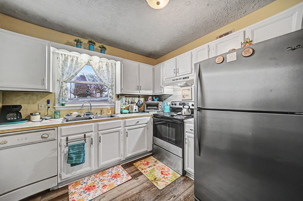 151 West Smiley Ave Unit A & B, Shelby, Ohio 44875, 4 Bedrooms Bedrooms, ,Residential Income,For Sale,West Smiley Ave Unit A & B,9070345