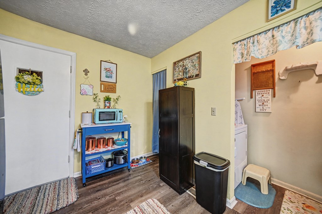 151 West Smiley Ave Unit A & B, Shelby, Ohio 44875, 4 Bedrooms Bedrooms, ,Residential Income,For Sale,West Smiley Ave Unit A & B,9070345