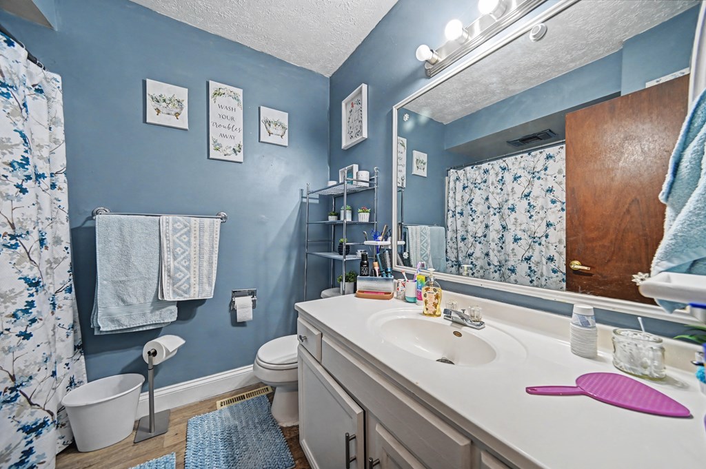 151 West Smiley Ave Unit A & B, Shelby, Ohio 44875, 4 Bedrooms Bedrooms, ,Residential Income,For Sale,West Smiley Ave Unit A & B,9070345