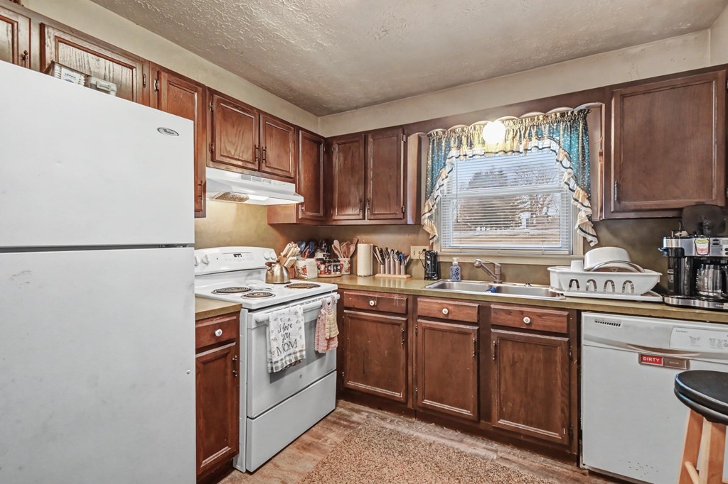 151 West Smiley Ave Unit A & B, Shelby, Ohio 44875, 4 Bedrooms Bedrooms, ,Residential Income,For Sale,West Smiley Ave Unit A & B,9070345