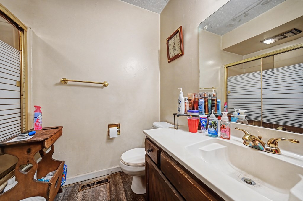 151 West Smiley Ave Unit A & B, Shelby, Ohio 44875, 4 Bedrooms Bedrooms, ,Residential Income,For Sale,West Smiley Ave Unit A & B,9070345