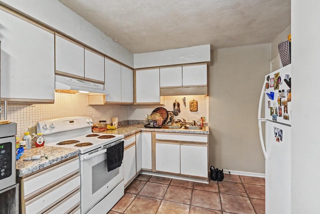 942 -944 Mayflower Avenue, Mansfield, Ohio 44905, 4 Bedrooms Bedrooms, ,Residential Income,For Sale,-944 Mayflower Avenue,9070346