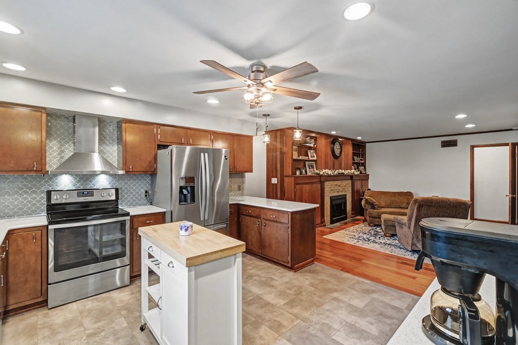 1163 Rosedale Avenue, Bucyrus, Ohio 44820, 3 Bedrooms Bedrooms, ,2 BathroomsBathrooms,Residential,For Sale,Rosedale Avenue,9070347