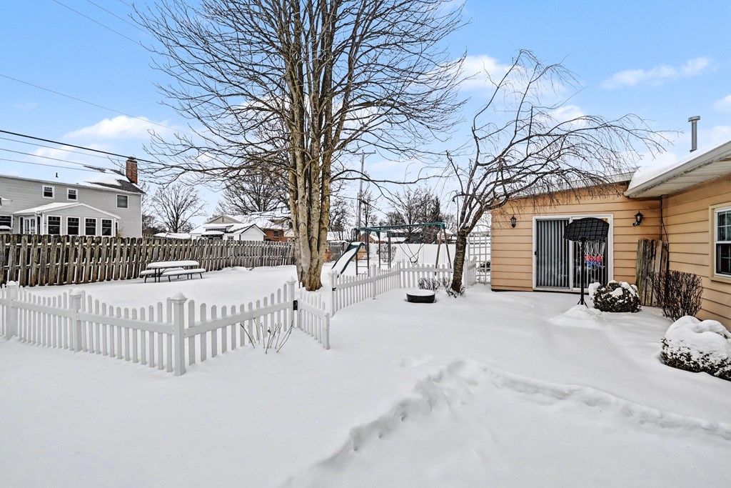 1163 Rosedale Avenue, Bucyrus, Ohio 44820, 3 Bedrooms Bedrooms, ,2 BathroomsBathrooms,Residential,For Sale,Rosedale Avenue,9070347 1163 Rosedale Avenue, Bucyrus, Ohio 44820, 3 Bedrooms Bedrooms, ,2 BathroomsBathrooms,Residential,For Sale,Rosedale Avenue,9070347