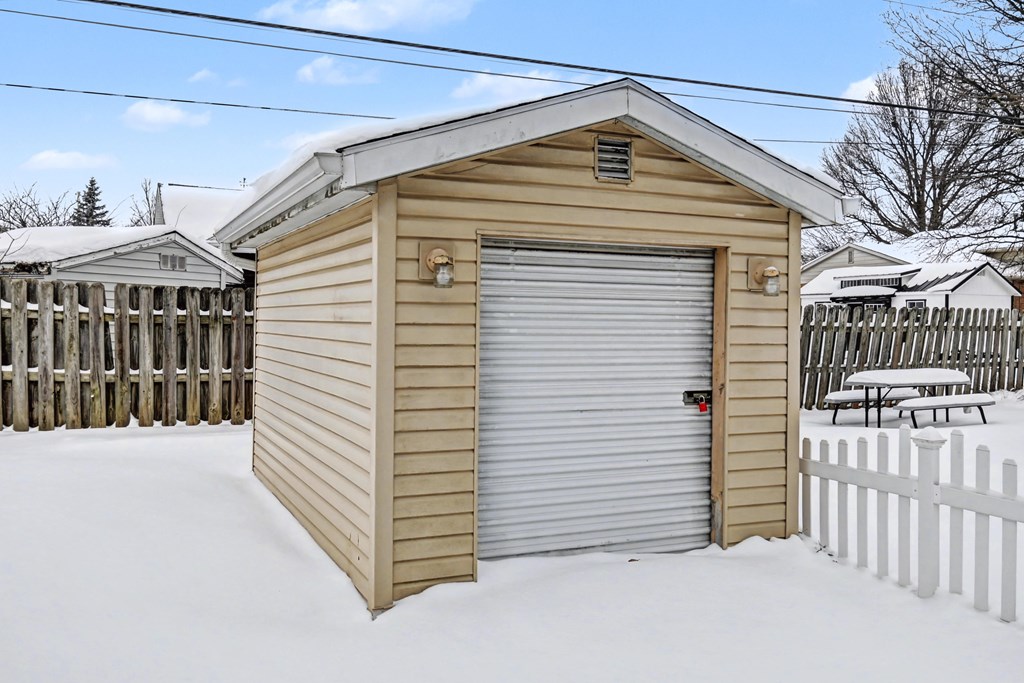 1163 Rosedale Avenue, Bucyrus, Ohio 44820, 3 Bedrooms Bedrooms, ,2 BathroomsBathrooms,Residential,For Sale,Rosedale Avenue,9070347 1163 Rosedale Avenue, Bucyrus, Ohio 44820, 3 Bedrooms Bedrooms, ,2 BathroomsBathrooms,Residential,For Sale,Rosedale Avenue,9070347