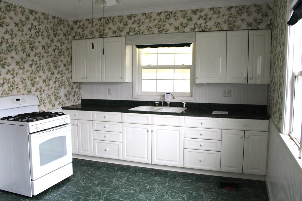 21 Parrott Street, Mount Vernon, Ohio 43050, 3 Bedrooms Bedrooms, ,2 BathroomsBathrooms,Residential,For Sale,Parrott Street,9070362 21 Parrott Street, Mount Vernon, Ohio 43050, 3 Bedrooms Bedrooms, ,2 BathroomsBathrooms,Residential,For Sale,Parrott Street,9070362