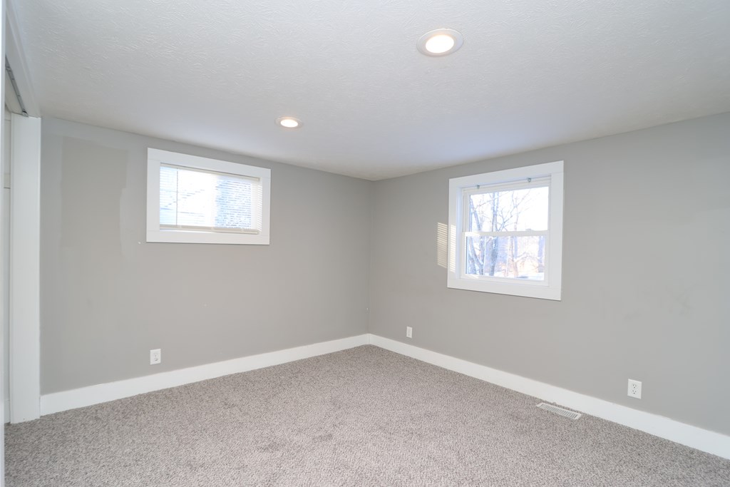 211 N Mcelroy Road, Mansfield, Ohio 44905, 3 Bedrooms Bedrooms, ,1 BathroomBathrooms,Residential,For Sale,Mcelroy Road,9070380 211 N Mcelroy Road, Mansfield, Ohio 44905, 3 Bedrooms Bedrooms, ,1 BathroomBathrooms,Residential,For Sale,Mcelroy Road,9070380