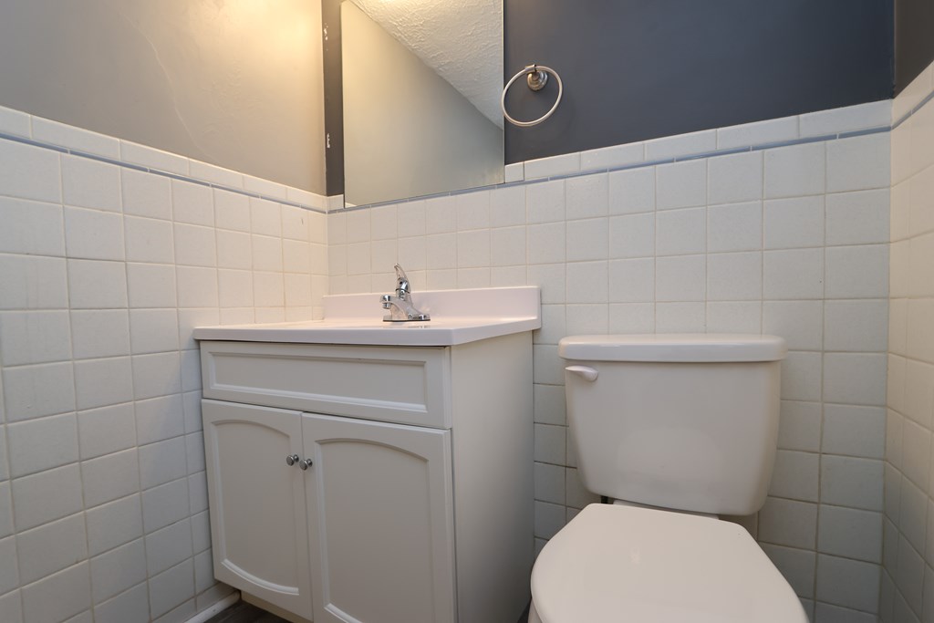 211 N Mcelroy Road, Mansfield, Ohio 44905, 3 Bedrooms Bedrooms, ,1 BathroomBathrooms,Residential,For Sale,Mcelroy Road,9070380 211 N Mcelroy Road, Mansfield, Ohio 44905, 3 Bedrooms Bedrooms, ,1 BathroomBathrooms,Residential,For Sale,Mcelroy Road,9070380