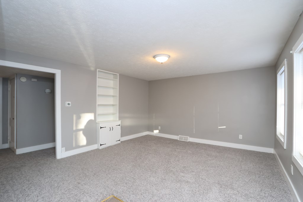 211 N Mcelroy Road, Mansfield, Ohio 44905, 3 Bedrooms Bedrooms, ,1 BathroomBathrooms,Residential,For Sale,Mcelroy Road,9070380 211 N Mcelroy Road, Mansfield, Ohio 44905, 3 Bedrooms Bedrooms, ,1 BathroomBathrooms,Residential,For Sale,Mcelroy Road,9070380