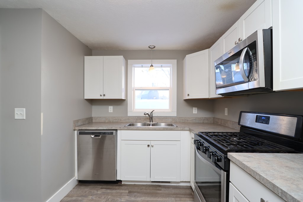 211 N Mcelroy Road, Mansfield, Ohio 44905, 3 Bedrooms Bedrooms, ,1 BathroomBathrooms,Residential,For Sale,Mcelroy Road,9070380 211 N Mcelroy Road, Mansfield, Ohio 44905, 3 Bedrooms Bedrooms, ,1 BathroomBathrooms,Residential,For Sale,Mcelroy Road,9070380