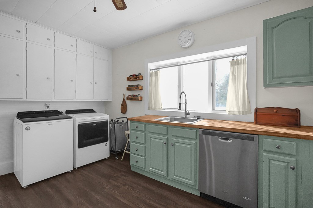 60 S Portland Street, Chesterville, Ohio 43317, 4 Bedrooms Bedrooms, ,1 BathroomBathrooms,Residential,For Sale,Portland Street,9070386 60 S Portland Street, Chesterville, Ohio 43317, 4 Bedrooms Bedrooms, ,1 BathroomBathrooms,Residential,For Sale,Portland Street,9070386