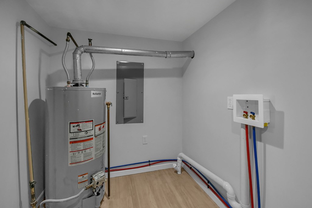 111 E Tiffin Street, Willard, Ohio 44890, 4 Bedrooms Bedrooms, ,2 BathroomsBathrooms,Residential,For Sale,Tiffin Street,9070387