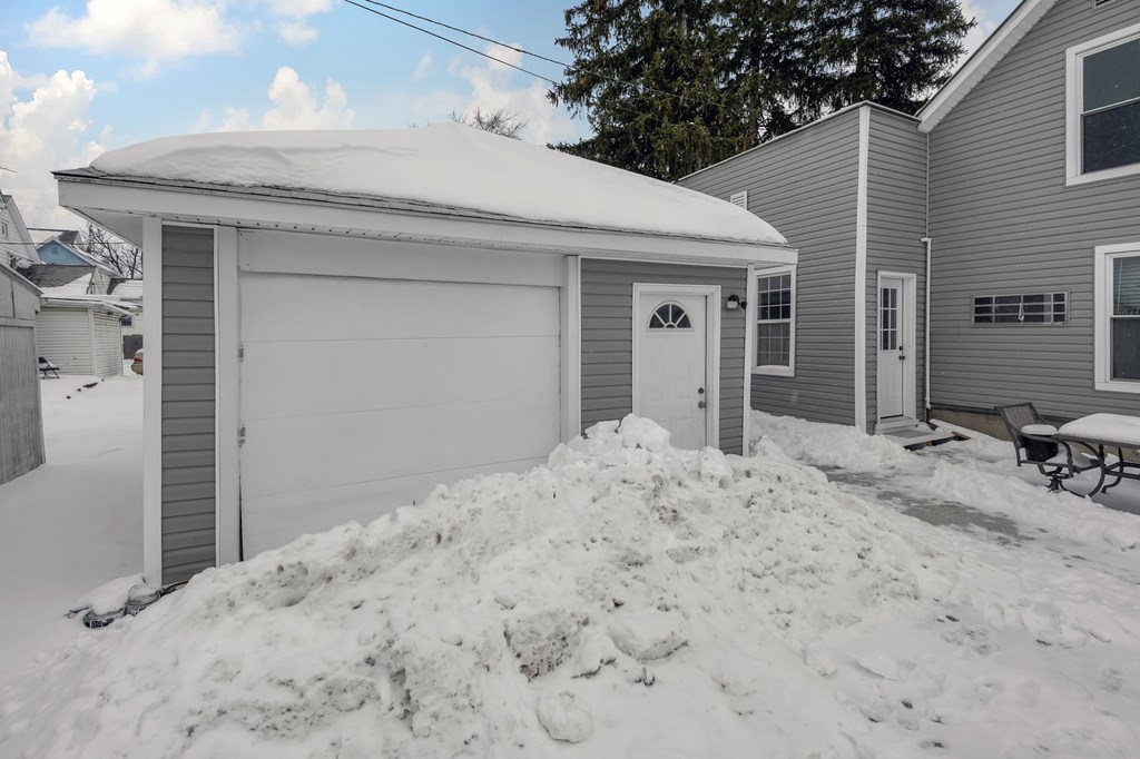 111 E Tiffin Street, Willard, Ohio 44890, 4 Bedrooms Bedrooms, ,2 BathroomsBathrooms,Residential,For Sale,Tiffin Street,9070387