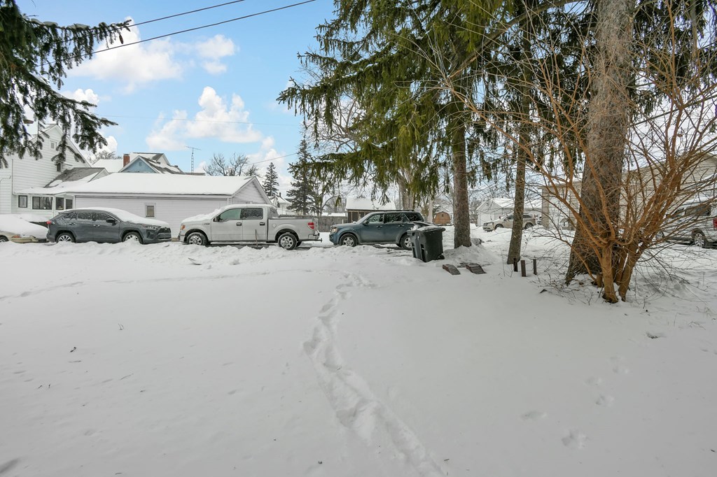 111 E Tiffin Street, Willard, Ohio 44890, 4 Bedrooms Bedrooms, ,2 BathroomsBathrooms,Residential,For Sale,Tiffin Street,9070387