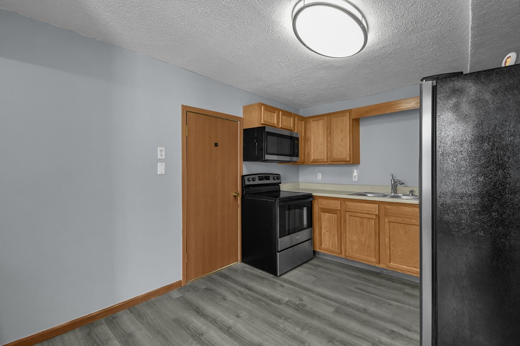 111 E Tiffin Street, Willard, Ohio 44890, 4 Bedrooms Bedrooms, ,2 BathroomsBathrooms,Residential,For Sale,Tiffin Street,9070387