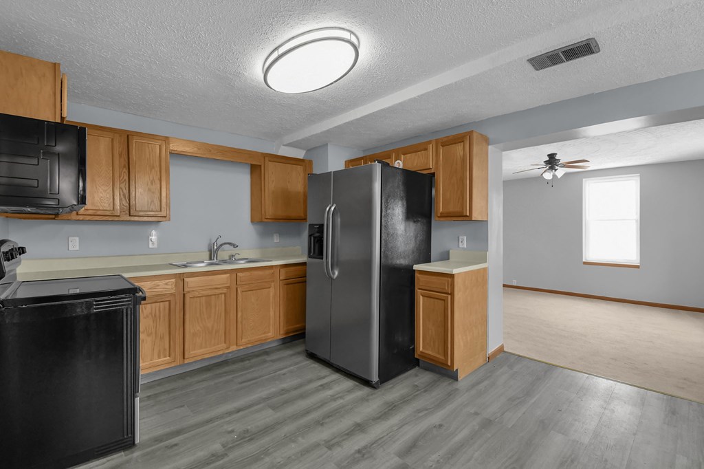 111 E Tiffin Street, Willard, Ohio 44890, 4 Bedrooms Bedrooms, ,2 BathroomsBathrooms,Residential,For Sale,Tiffin Street,9070387