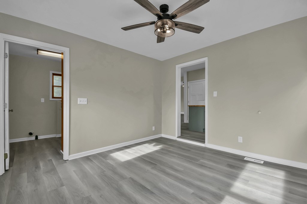 453 E Mansfield Street, New Washington, Ohio 44854, 3 Bedrooms Bedrooms, ,2 BathroomsBathrooms,Residential,For Sale,Mansfield Street,9070403