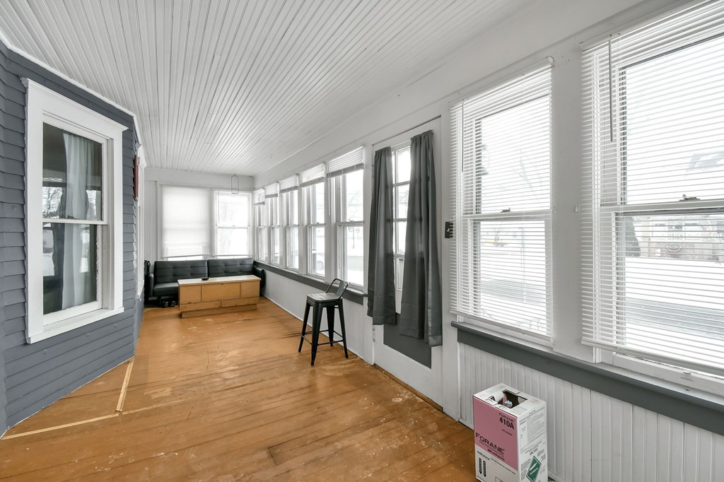 419 Maplewood Street, Willard, Ohio 44890, 4 Bedrooms Bedrooms, ,1 BathroomBathrooms,Residential,For Sale,Maplewood Street,9070409 419 Maplewood Street, Willard, Ohio 44890, 4 Bedrooms Bedrooms, ,1 BathroomBathrooms,Residential,For Sale,Maplewood Street,9070409