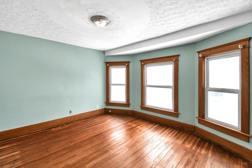 419 Maplewood Street, Willard, Ohio 44890, 4 Bedrooms Bedrooms, ,1 BathroomBathrooms,Residential,For Sale,Maplewood Street,9070409 419 Maplewood Street, Willard, Ohio 44890, 4 Bedrooms Bedrooms, ,1 BathroomBathrooms,Residential,For Sale,Maplewood Street,9070409