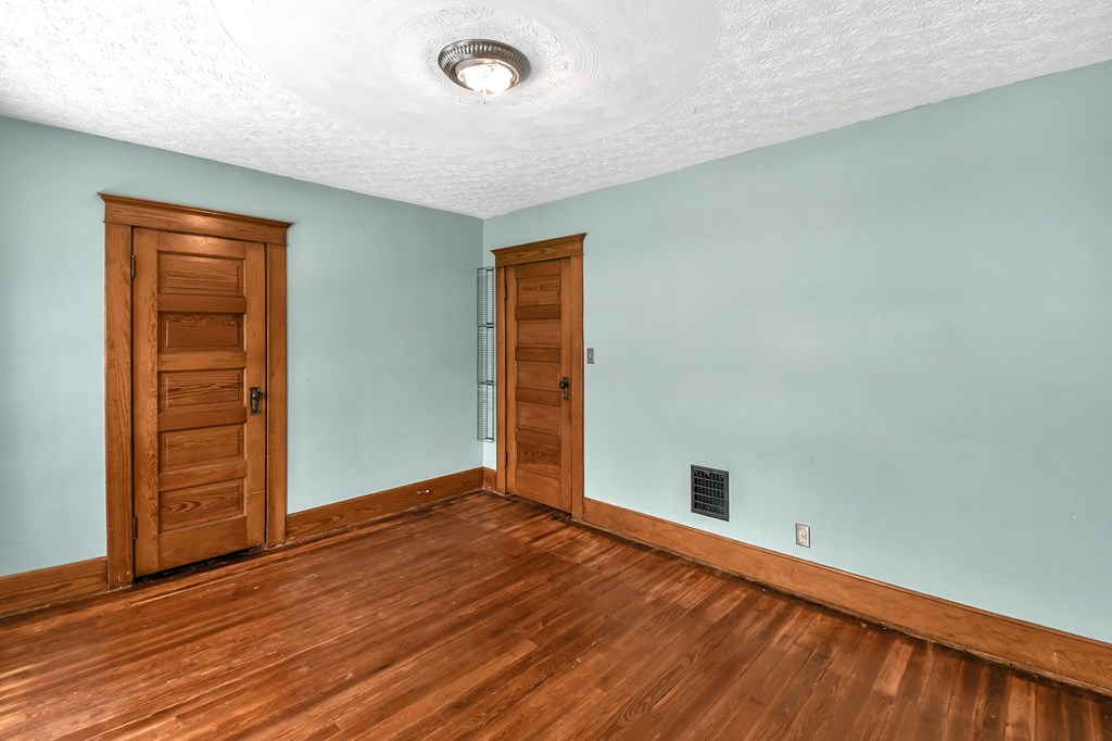 419 Maplewood Street, Willard, Ohio 44890, 4 Bedrooms Bedrooms, ,1 BathroomBathrooms,Residential,For Sale,Maplewood Street,9070409 419 Maplewood Street, Willard, Ohio 44890, 4 Bedrooms Bedrooms, ,1 BathroomBathrooms,Residential,For Sale,Maplewood Street,9070409