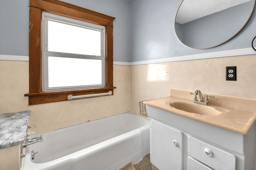 419 Maplewood Street, Willard, Ohio 44890, 4 Bedrooms Bedrooms, ,1 BathroomBathrooms,Residential,For Sale,Maplewood Street,9070409 419 Maplewood Street, Willard, Ohio 44890, 4 Bedrooms Bedrooms, ,1 BathroomBathrooms,Residential,For Sale,Maplewood Street,9070409