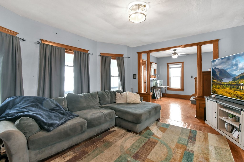 419 Maplewood Street, Willard, Ohio 44890, 4 Bedrooms Bedrooms, ,1 BathroomBathrooms,Residential,For Sale,Maplewood Street,9070409 419 Maplewood Street, Willard, Ohio 44890, 4 Bedrooms Bedrooms, ,1 BathroomBathrooms,Residential,For Sale,Maplewood Street,9070409