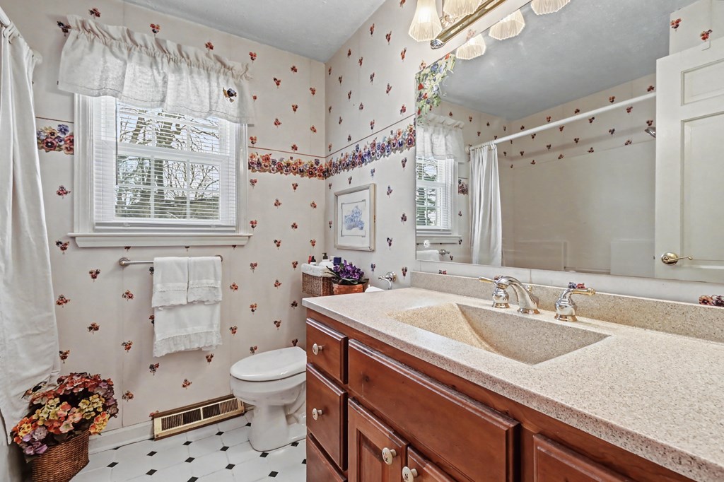 1326 Rosedale Drive, Mansfield, Ohio 44906, 4 Bedrooms Bedrooms, ,2 BathroomsBathrooms,Residential,For Sale,Rosedale Drive,9070413