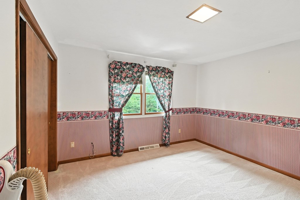 400 Garver Road, Mansfield, Ohio 44903, 5 Bedrooms Bedrooms, ,3 BathroomsBathrooms,Residential,For Sale,Garver Road,9070417