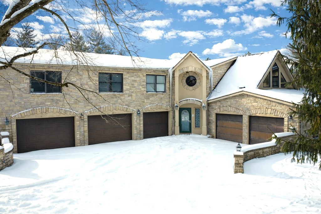 400 Garver Road, Mansfield, Ohio 44903, 5 Bedrooms Bedrooms, ,3 BathroomsBathrooms,Residential,For Sale,Garver Road,9070417