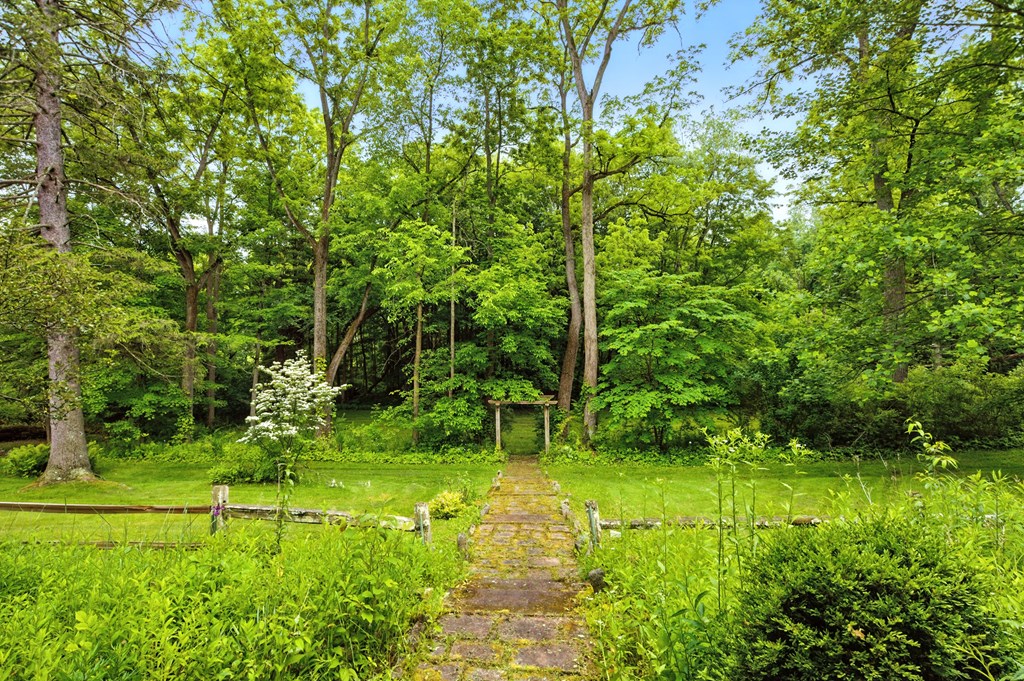 291 N Stewart Road, Mansfield, Ohio 44905, 6 Bedrooms Bedrooms, ,4 BathroomsBathrooms,Residential,For Sale,Stewart Road,9067300