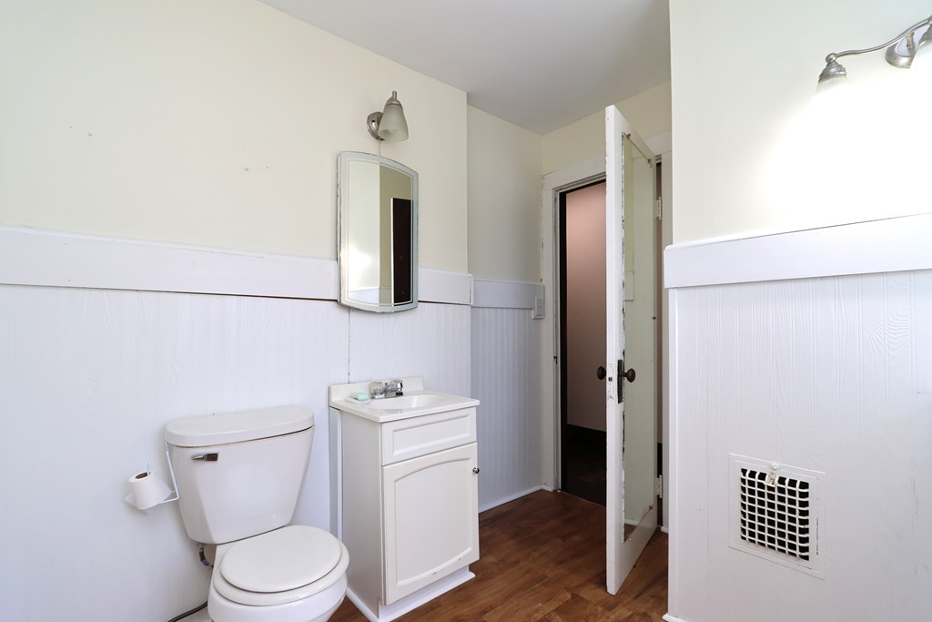 515 S Seltzer Street, Crestline, Ohio 44827, 3 Bedrooms Bedrooms, ,1 BathroomBathrooms,Residential,For Sale,Seltzer Street,9070467 515 S Seltzer Street, Crestline, Ohio 44827, 3 Bedrooms Bedrooms, ,1 BathroomBathrooms,Residential,For Sale,Seltzer Street,9070467