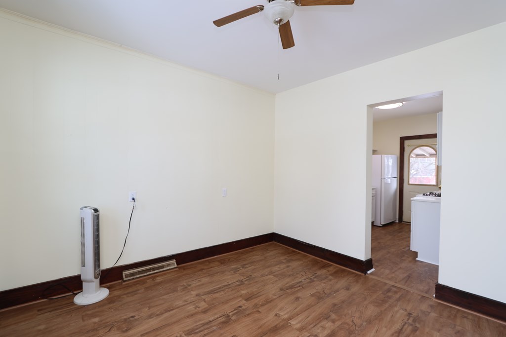 515 S Seltzer Street, Crestline, Ohio 44827, 3 Bedrooms Bedrooms, ,1 BathroomBathrooms,Residential,For Sale,Seltzer Street,9070467 515 S Seltzer Street, Crestline, Ohio 44827, 3 Bedrooms Bedrooms, ,1 BathroomBathrooms,Residential,For Sale,Seltzer Street,9070467