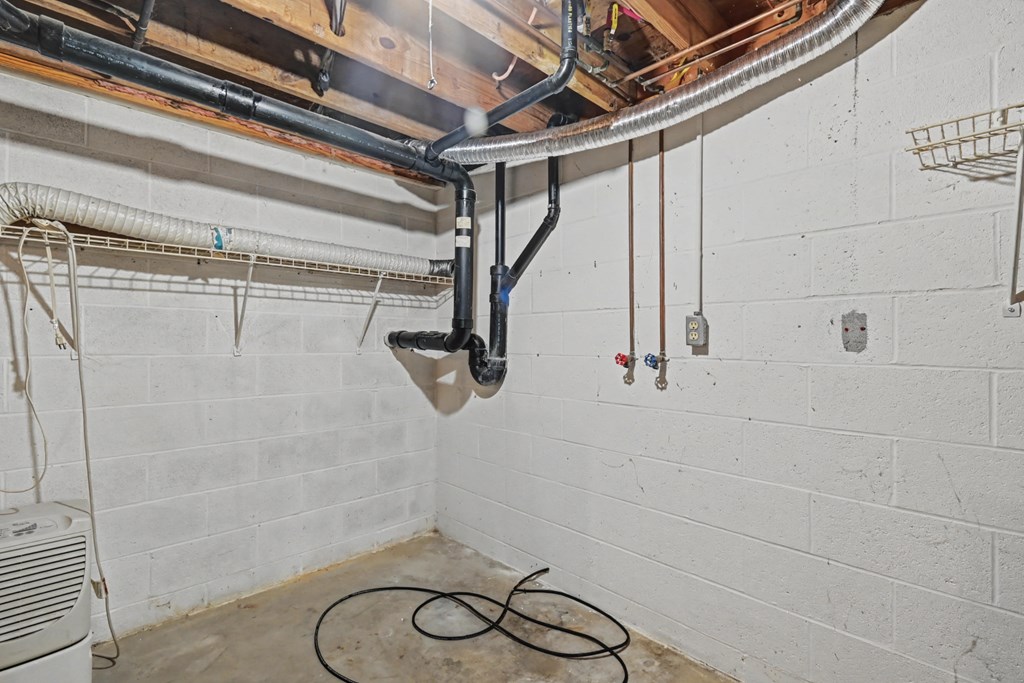 1187 -1189 Fleming Falls Road, Mansfield, Ohio 44905, 4 Bedrooms Bedrooms, ,Residential Income,For Sale,-1189 Fleming Falls Road,9070475 1187 -1189 Fleming Falls Road, Mansfield, Ohio 44905, 4 Bedrooms Bedrooms, ,Residential Income,For Sale,-1189 Fleming Falls Road,9070475