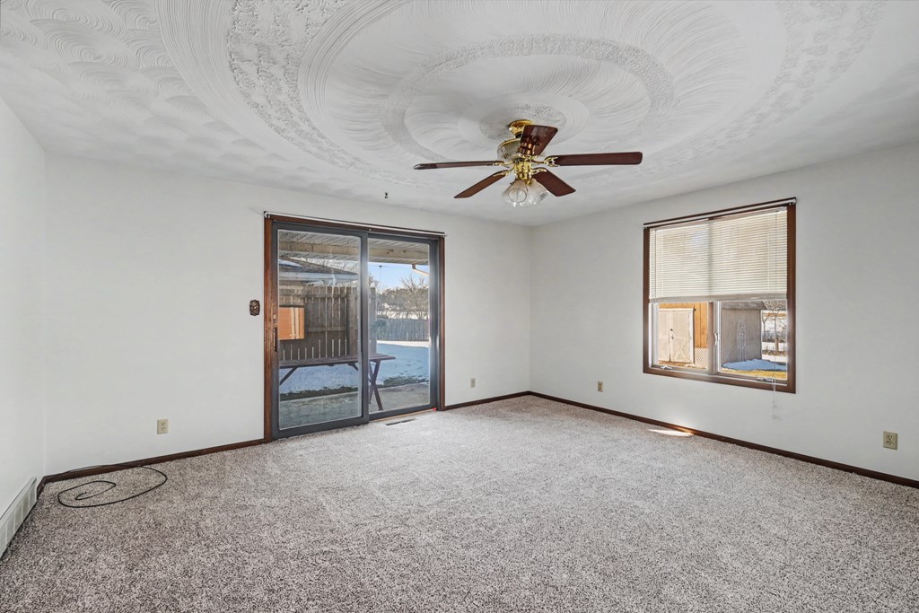 1187 -1189 Fleming Falls Road, Mansfield, Ohio 44905, 4 Bedrooms Bedrooms, ,Residential Income,For Sale,-1189 Fleming Falls Road,9070475 1187 -1189 Fleming Falls Road, Mansfield, Ohio 44905, 4 Bedrooms Bedrooms, ,Residential Income,For Sale,-1189 Fleming Falls Road,9070475