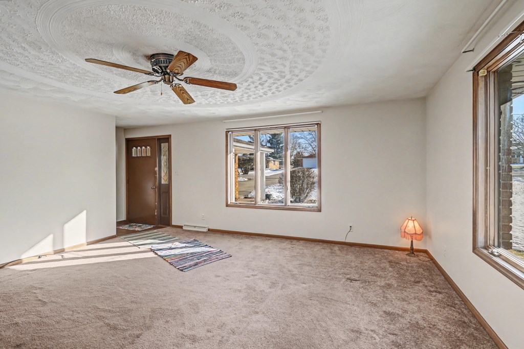 1187 -1189 Fleming Falls Road, Mansfield, Ohio 44905, 4 Bedrooms Bedrooms, ,Residential Income,For Sale,-1189 Fleming Falls Road,9070475 1187 -1189 Fleming Falls Road, Mansfield, Ohio 44905, 4 Bedrooms Bedrooms, ,Residential Income,For Sale,-1189 Fleming Falls Road,9070475