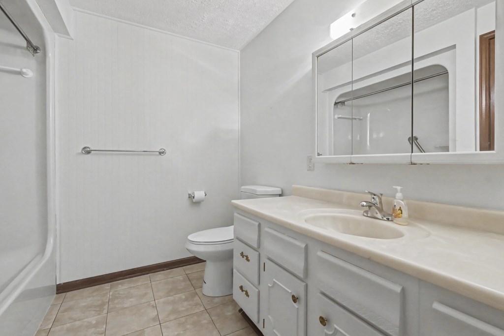 1187 -1189 Fleming Falls Road, Mansfield, Ohio 44905, 4 Bedrooms Bedrooms, ,Residential Income,For Sale,-1189 Fleming Falls Road,9070475 1187 -1189 Fleming Falls Road, Mansfield, Ohio 44905, 4 Bedrooms Bedrooms, ,Residential Income,For Sale,-1189 Fleming Falls Road,9070475