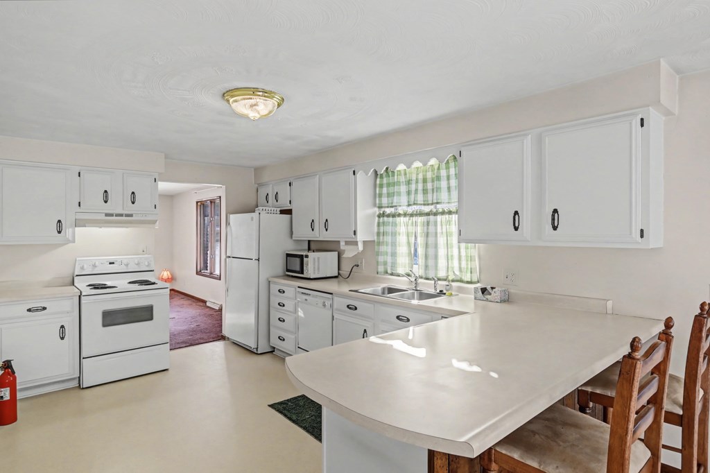 1187 -1189 Fleming Falls Road, Mansfield, Ohio 44905, 4 Bedrooms Bedrooms, ,Residential Income,For Sale,-1189 Fleming Falls Road,9070475 1187 -1189 Fleming Falls Road, Mansfield, Ohio 44905, 4 Bedrooms Bedrooms, ,Residential Income,For Sale,-1189 Fleming Falls Road,9070475