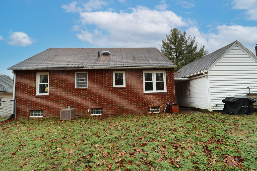 76 Harvard Avenue, Mansfield, Ohio 44906, 3 Bedrooms Bedrooms, ,1 BathroomBathrooms,Residential,For Sale,Harvard Avenue,9070489