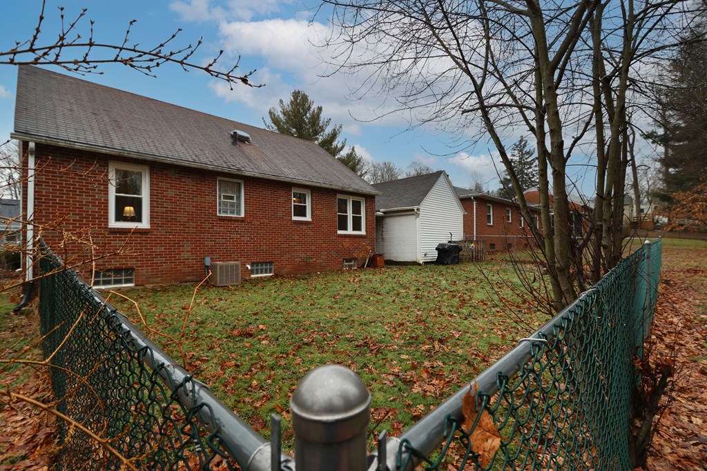 76 Harvard Avenue, Mansfield, Ohio 44906, 3 Bedrooms Bedrooms, ,1 BathroomBathrooms,Residential,For Sale,Harvard Avenue,9070489