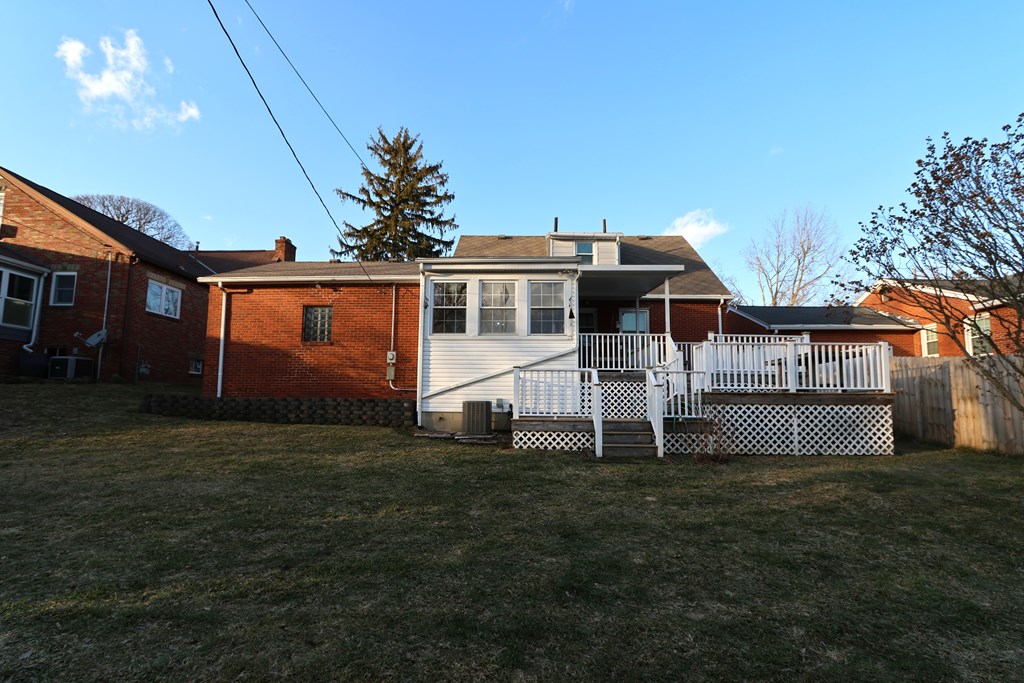 489 Clifton Boulevard, Mansfield, Ohio 44907, 3 Bedrooms Bedrooms, ,2 BathroomsBathrooms,Residential,For Sale,Clifton Boulevard,9070500