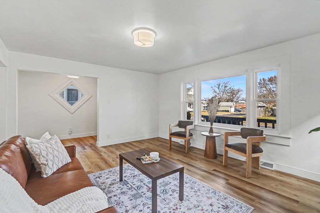 513 S Poplar Street, Bucyrus, Ohio 44820, 4 Bedrooms Bedrooms, ,2 BathroomsBathrooms,Residential,For Sale,Poplar Street,9070501